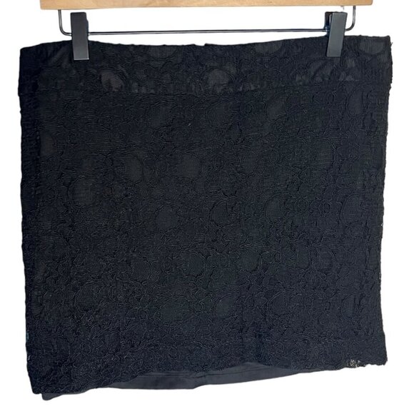 Express Women's 10 Black Lace Applique Mini Skirt Stetchy Office Goth Whimsigoth - Picture 1 of 5